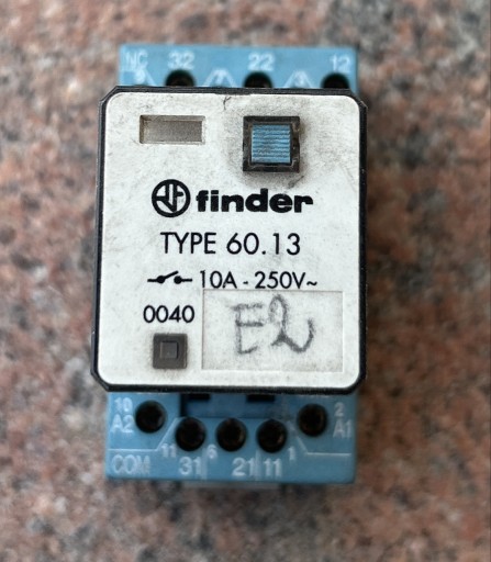 Zdjęcie oferty: Przekaźnik Finder 60.13 10A 250V z podstawką 90.21 cewka 24 V DC