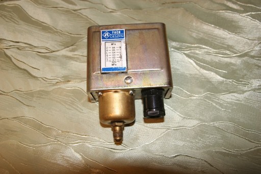 Zdjęcie oferty: Presostat regulator ciśnienia RL-7