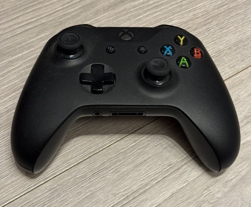 Zdjęcie oferty: Kontroler MICROSOFT bezprzewodowy Xbox Black