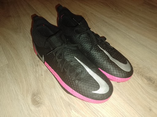 Zdjęcie oferty: Buty piłkarskie korki Nike Phantom GT rozmiar 38