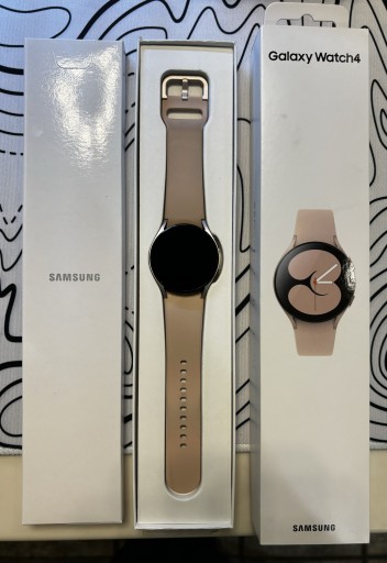 Zdjęcie oferty: Samsung Galaxy Watch 4 40mm różowe złoto