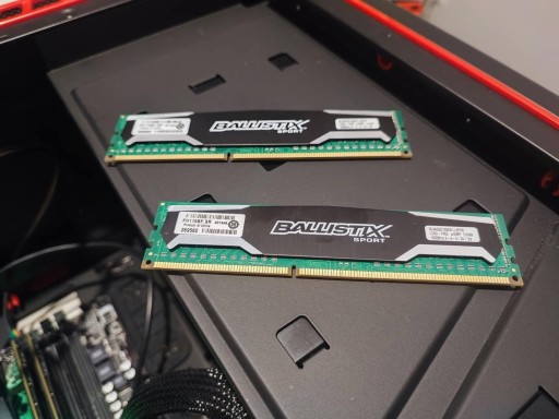Zdjęcie oferty: Pamięci DDR3 Crucial Ballistics Sport 2 x 4GB