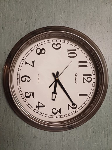 Zdjęcie oferty: Zegar ścienny 41 cm, QUARTZ
