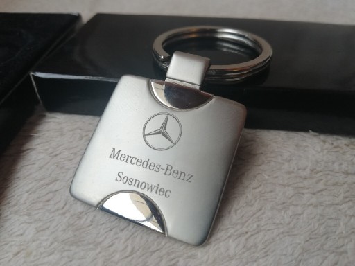 Zdjęcie oferty: Brelok Mercedes 