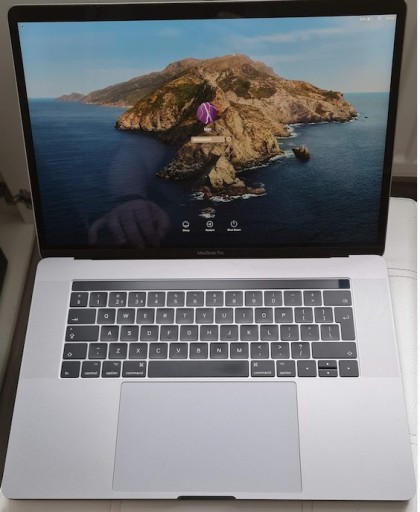 Zdjęcie oferty: MacBook Pro 2017 15" jak nowy