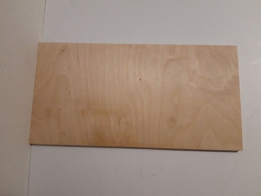 Zdjęcie oferty: Sklejka 10 mm  370 mm x  185 mm