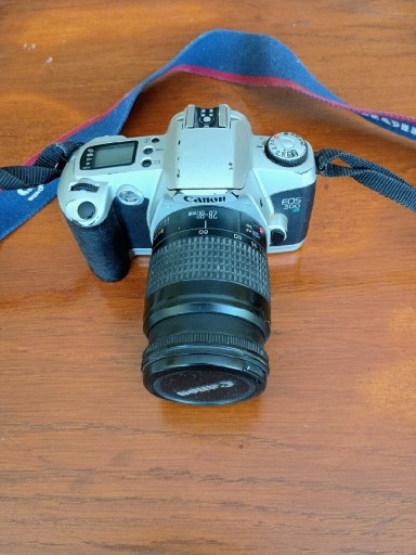 Zdjęcie oferty: Aparat fotograficzny Canon Eos 500N