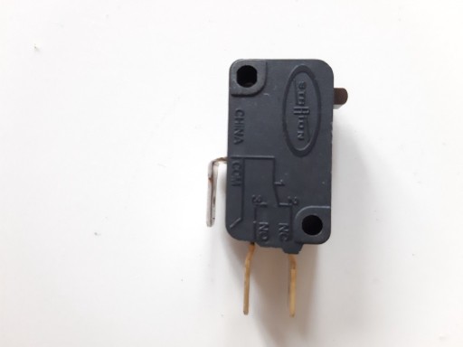 Zdjęcie oferty: MIKROPRZEŁĄCZNIK B9517 B FC-61 MIKROFALÓWKI SM222E WHIRLPOOL W9 MD260