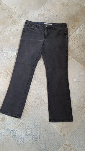 Zdjęcie oferty: Czarne damskie jeansy "Yesica", wielkość 44