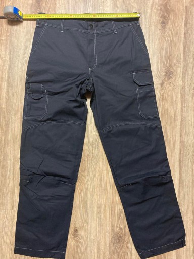Zdjęcie oferty: Spodnie robocze męskie czarne, rozmiar 52