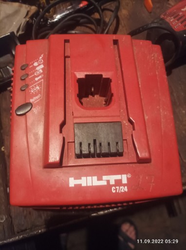 Zdjęcie oferty: Ładowarka Hilti 