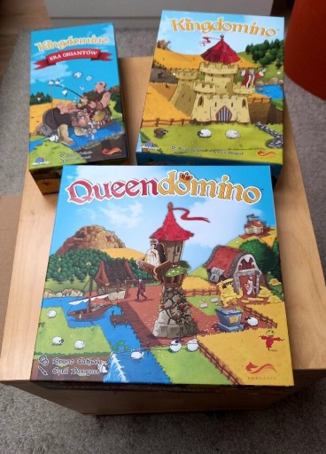 Zdjęcie oferty: Zestaw:Kingdomino+dodatek Era Gigantów+Queendomino