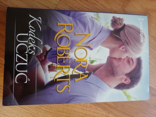 Zdjęcie oferty: Kodeks uczuć Nora Roberts