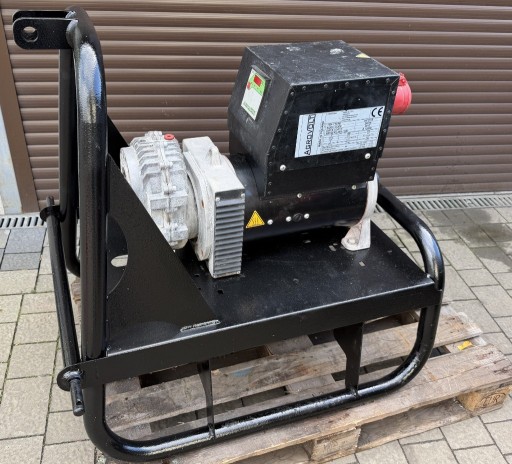 Zdjęcie oferty: Agregat prądotwórczy do ciągnika rolniczego WOM - 22 KvA