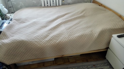Zdjęcie oferty: Łóżko ze stelażem materacem 
