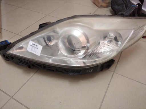 Zdjęcie oferty: Reflektor Mazda 5 08-10 roku używany 