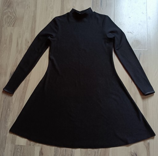 Zdjęcie oferty: River Island Elegancka sukienka czarna, r. 34