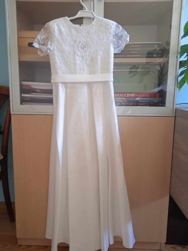 Zdjęcie oferty: Sukienka komunijna dziewczynka 140-146 cm