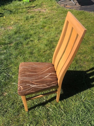 Zdjęcie oferty: Krzesło dębowe tapicerowane. 8szt