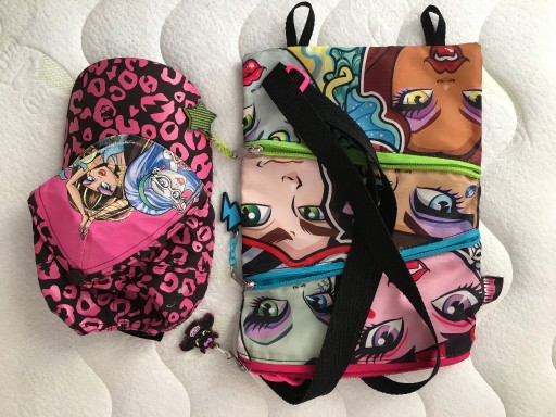 Zdjęcie oferty: Torebka dziewczęca Monster High + Czapeczka