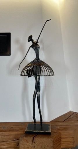Zdjęcie oferty: Baletnica dekoracja z metalu prezent 63,5 cm