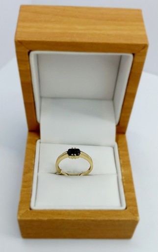 Zdjęcie oferty: Złoty pierścionek, czarna cyrkonia, p.585, r.14