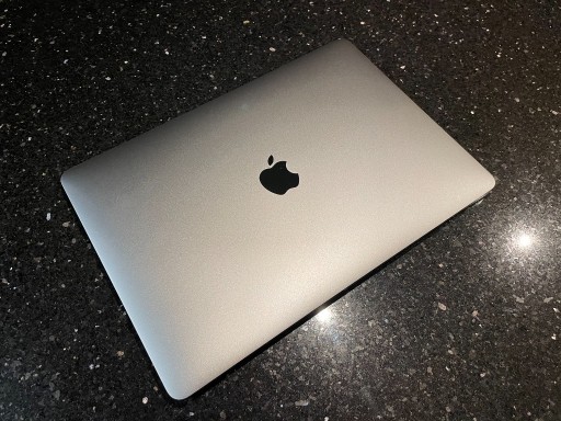 Zdjęcie oferty: Apple MacBook PRO 13'' 2017 RETINA 2.3GHz/8GB/256