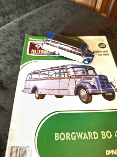 Zdjęcie oferty: Model autobusu PRL plus gazetka 