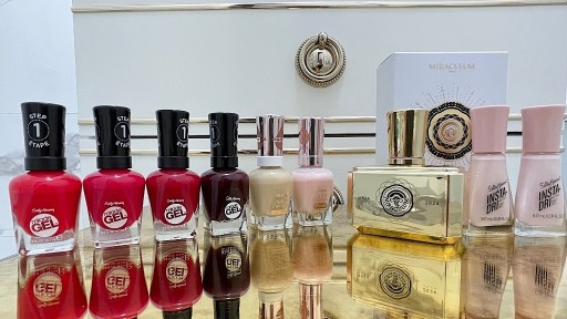 Zdjęcie oferty: SALLY HANSEN Lakiery do paznokci MIRACULUM Woda perfum MYSTIC RITUAL