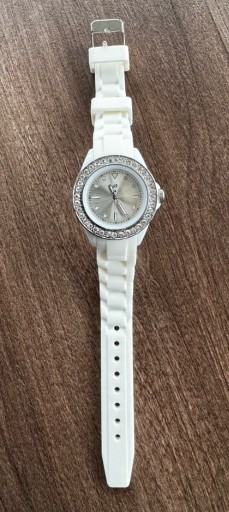 Zdjęcie oferty: Zegarek damski na białym pasku