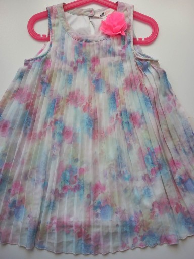 Zdjęcie oferty: Sukienka plisowana H&M 122 