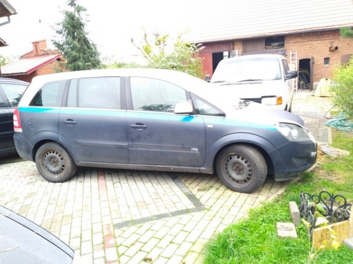 Zdjęcie oferty: Opel Zafira b drzwi przednie prawe lewe