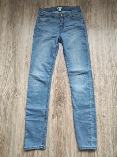 Zdjęcie oferty: Spodnie jeansowe damskie H&M rozm. 36 stan