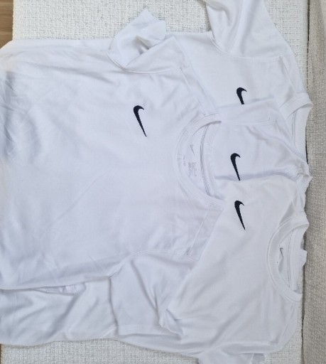 Zdjęcie oferty: Nike -koszulka T-shirt jr DRI-FIT 158- 170cm 