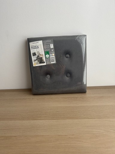 Zdjęcie oferty: Aksamitny puf ze schowkiem Smukee 38x38x38 cm szary 