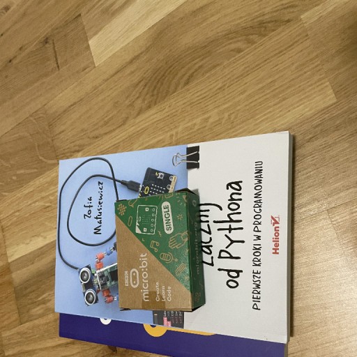 Zdjęcie oferty: Micro:bit 2.0 + 2 książki
