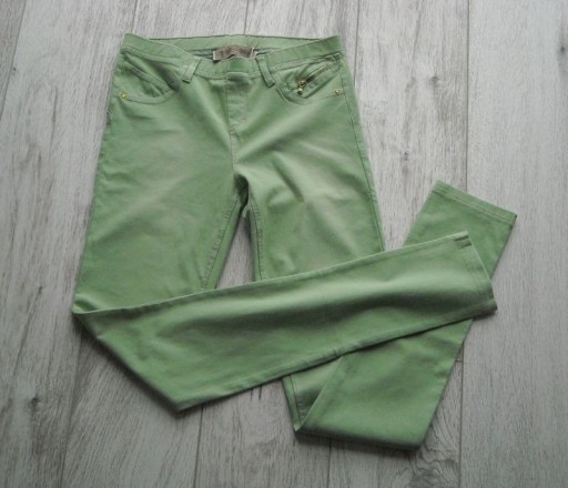 Zdjęcie oferty: zielone legginsy bershka s xs