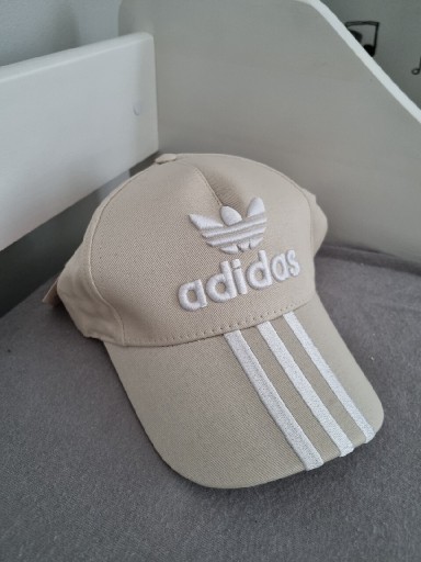 Zdjęcie oferty: Czapka z daszkiem Adidas