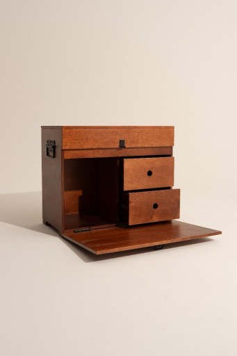 Zdjęcie oferty: Skrzynia na szczotki, do przechowywania akcesoriów jeździeckich