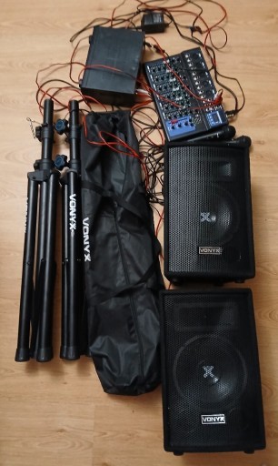 Zdjęcie oferty: nagłośnienie do auta,fenton wzmacniacz + 2 mikrofony +mixer + torba + kable