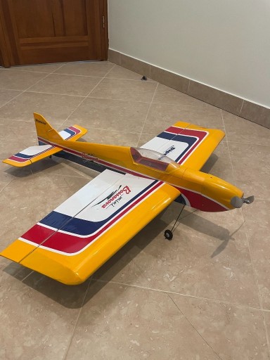 Zdjęcie oferty: Model zdalnie sterowany samolotu Mini Bossanova 