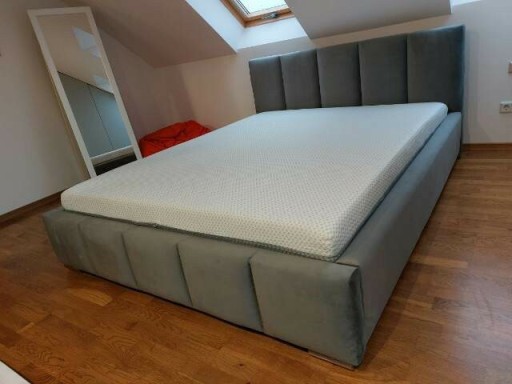 Zdjęcie oferty: Łóżko sypialniane tapicerowane ziko 