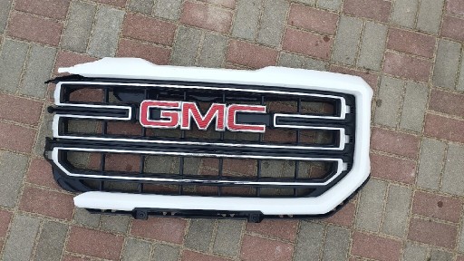 Zdjęcie oferty:  GMC Sierra atrapa uszkodzona