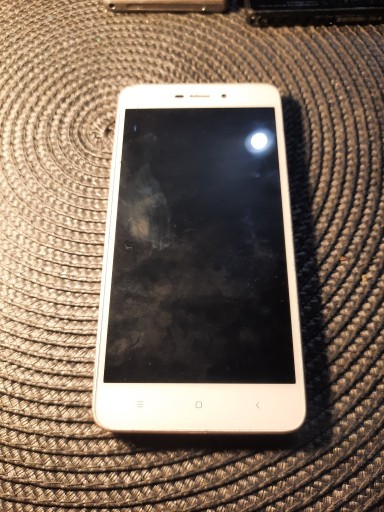Zdjęcie oferty: Xiaomi biały-uszkodzony 