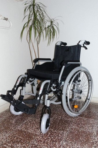 Zdjęcie oferty: wózek inwalidzki aluminiowy, składany, NOWY!