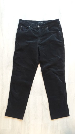 Zdjęcie oferty: spodnie męskie sztruksy ARMANI JEANS 33 Jakość BDB