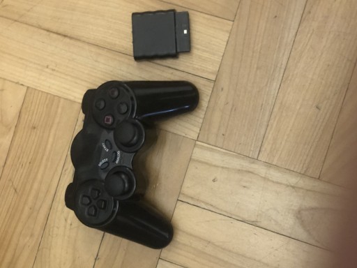 Zdjęcie oferty: Gamepad do PS2,Zamiennik . Pasować do PC. Używane