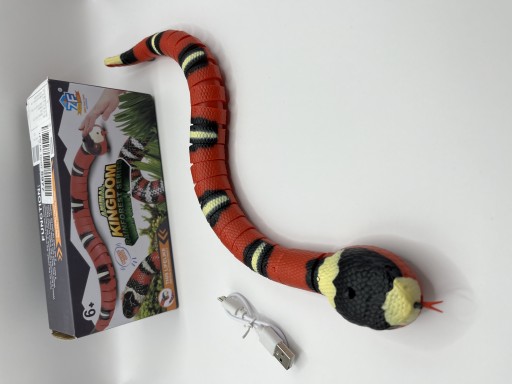 Zdjęcie oferty: Interaktywna zabawka dla kota jeżdżący wąż