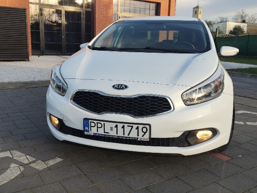 Zdjęcie oferty: KIA Cee'd II Generacji Pdc Kamera cofania 