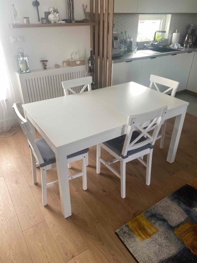 Zdjęcie oferty: Stół Ikea Laneberg 4 krzesła Ikea 4 poduszki